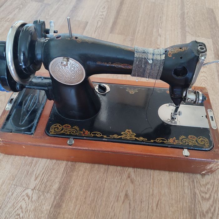 Машинка швейная рабочая