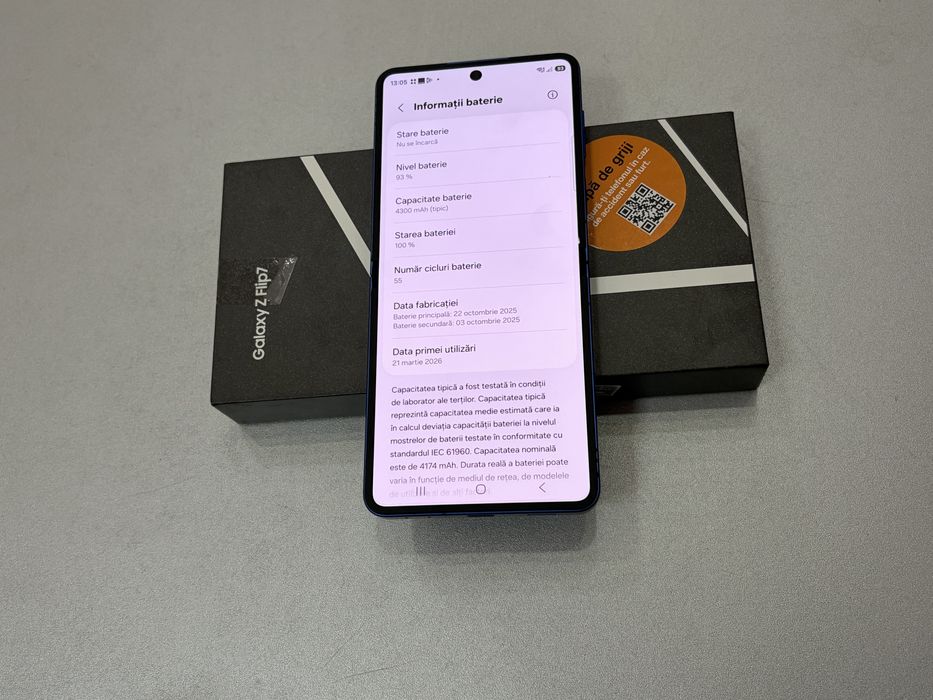 Samsung Galaxy Z Flip 7, 256 gb, 12 gb ram, Blue Shadow, la cutie