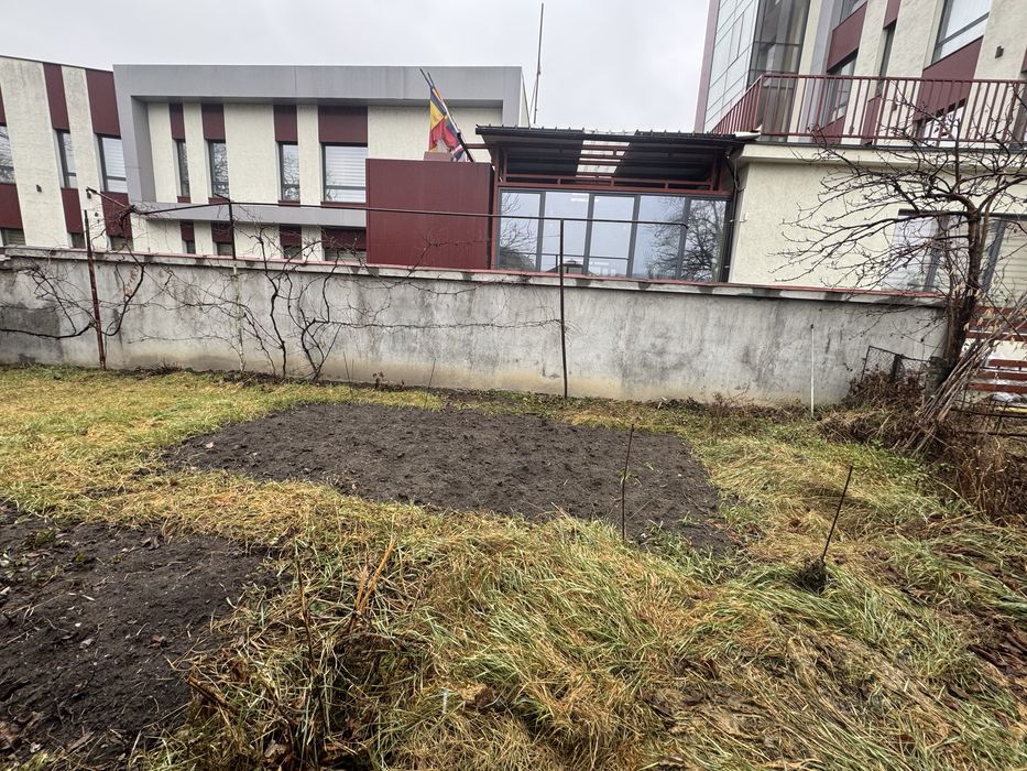 Casă de vânzare - 2 camere