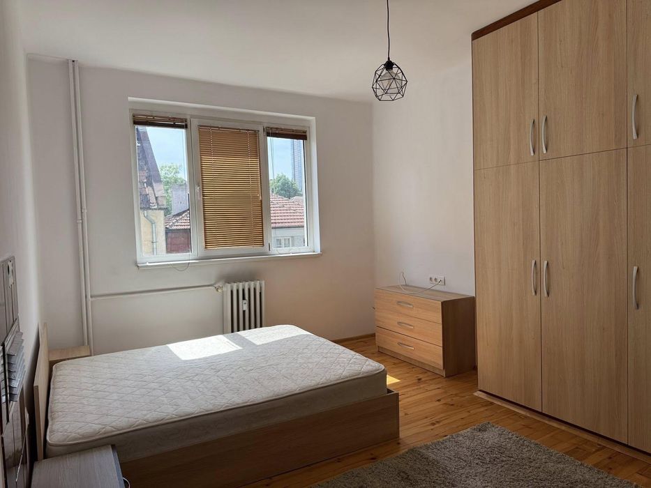 Дава се под наем Двустаен апартамент в София, Център - 75 кв.м за 700 € - Снимка #9