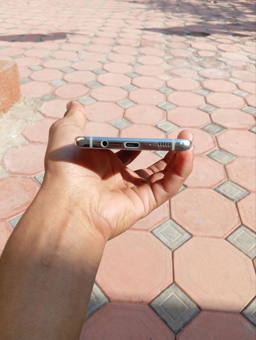 S10 + 5G 512gb ligi Xolati ideal 1oy garant Srochna Sotiladi 2.4mln