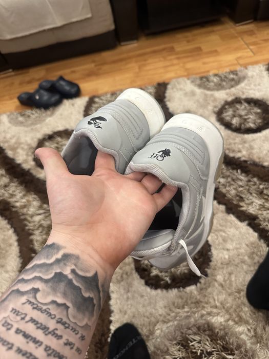 Off-White Out Off Office