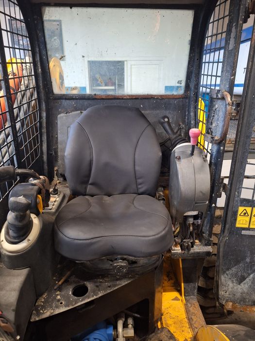 Bob cat.Incarcator frontal jcb.21000 euro