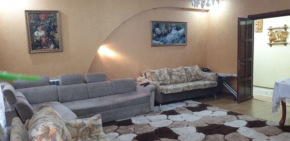 Продаётся квартира 4 комнатная