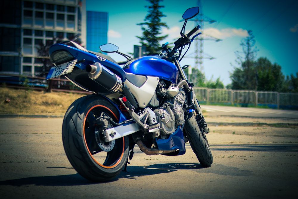Vând motocicleta Honda Hornet cb600
