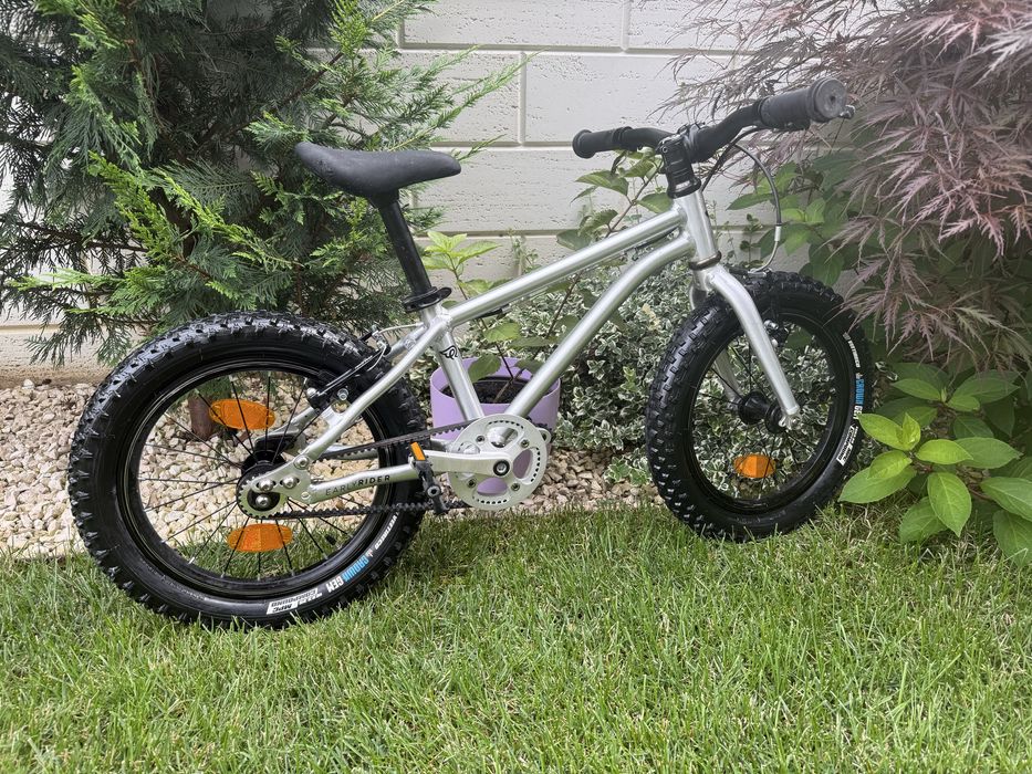Bicicletă copii Early Rider Seeker 14”  – Ultra ușoară, stare excelentă