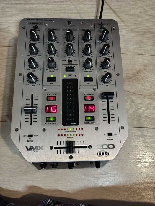 Behringer Pro Mixer VMX200