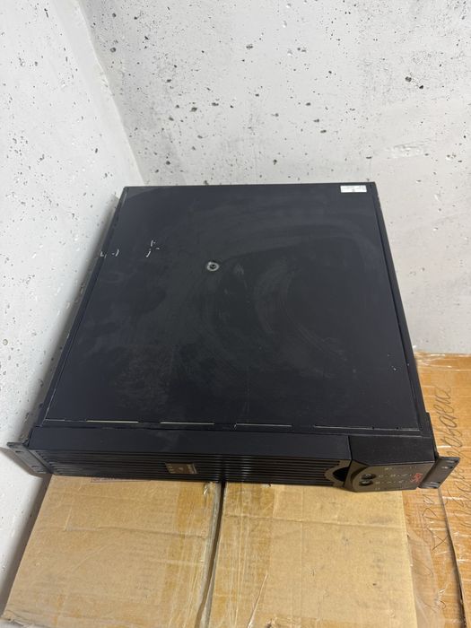 APC smart UPS 1000вт