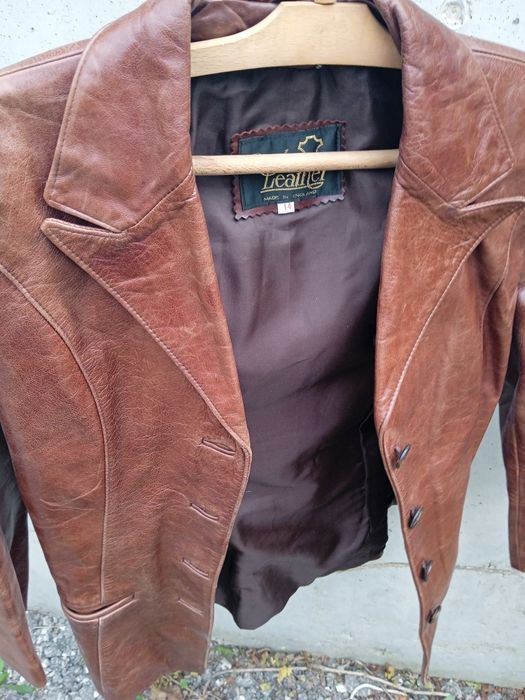 Дамско кожено сако