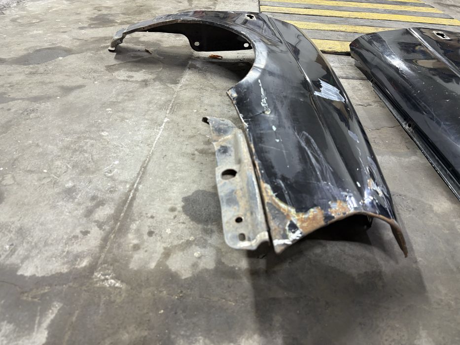 продам крыло от приоры