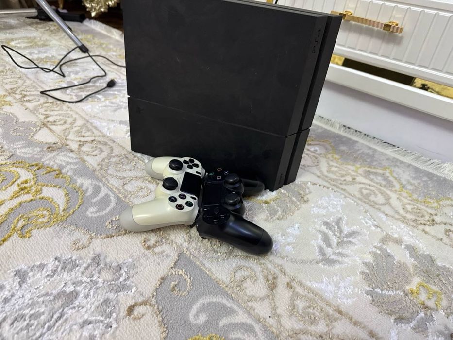PlayStation 4 /1 terabyte kafolatli