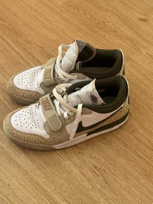 Нови оригинални Марaтонки 42 номер