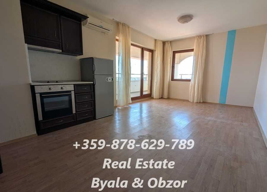 Продава се Двустаен апартамент в Обзор - 88 кв.м за 921 €/кв.м - Снимка #4