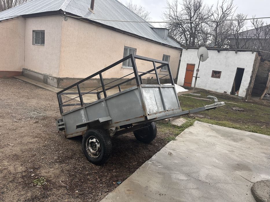 Прицеп для лкгковой машыны