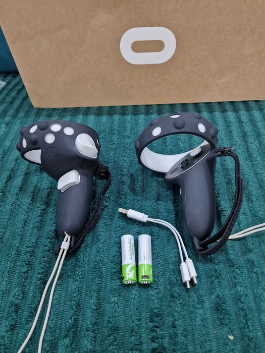 Oculus quest 2 в отличном состоянии
