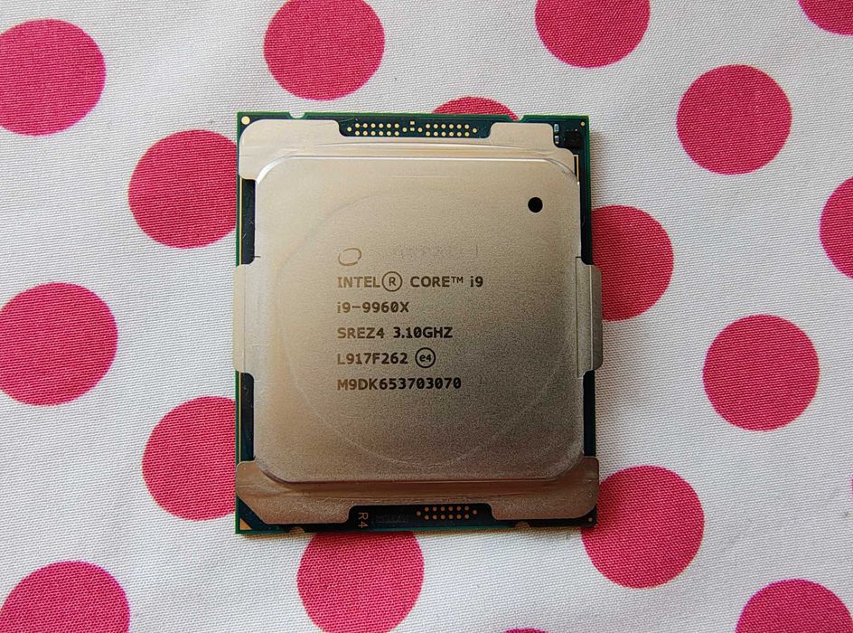 Procesor Intel i9 9960X X-series Socket 2066.