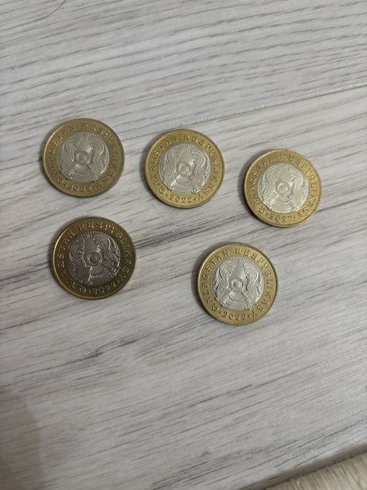 Продам колекционные монеты