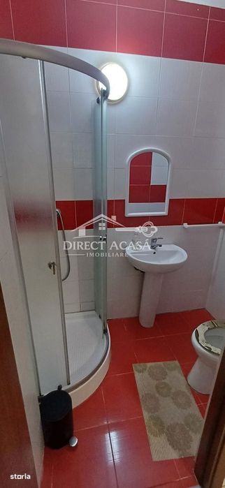 Apartament cu 3 camere de inchiriat-str Suceava-Cartierul Dambu
