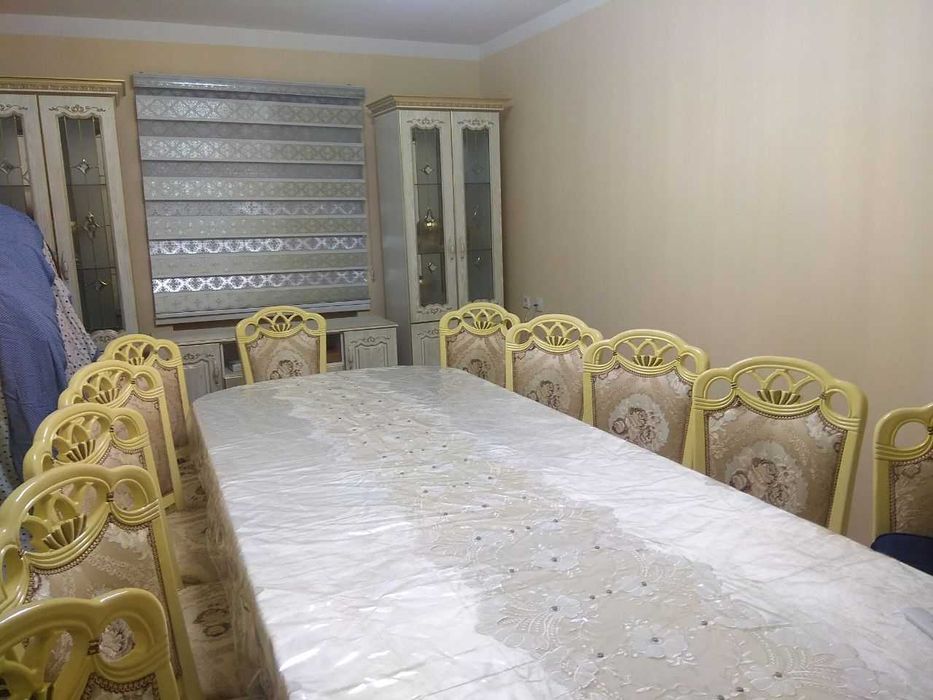 Stol va stul 12 kishilik стол и стулья 12 персона