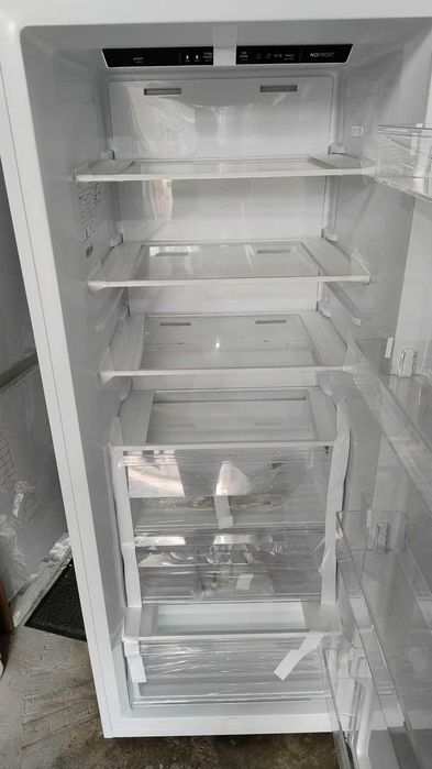 Чисто нов Вертикален Фризер Gorenje 384 л NoFrost Multiflow 360°