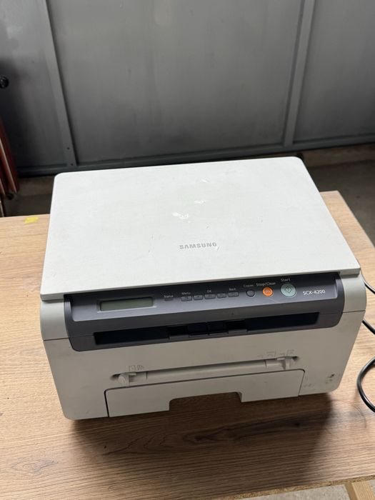 Принтер с скенер Samsung scx-4200