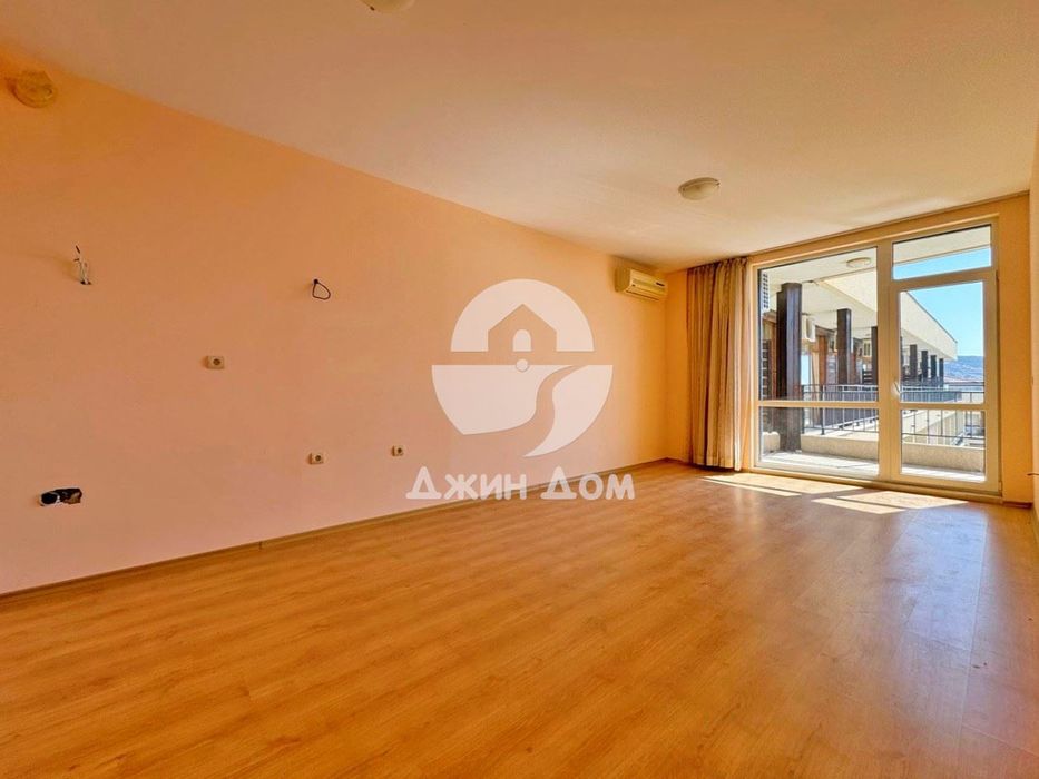 Продава се Двустаен апартамент в Свети Влас - 82 кв.м за 1341 €/кв.м - Снимка #2