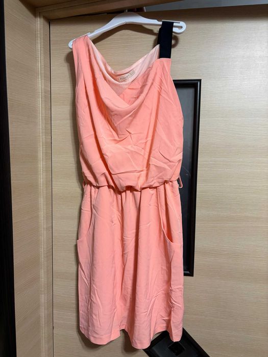 Продам не дорого платья.