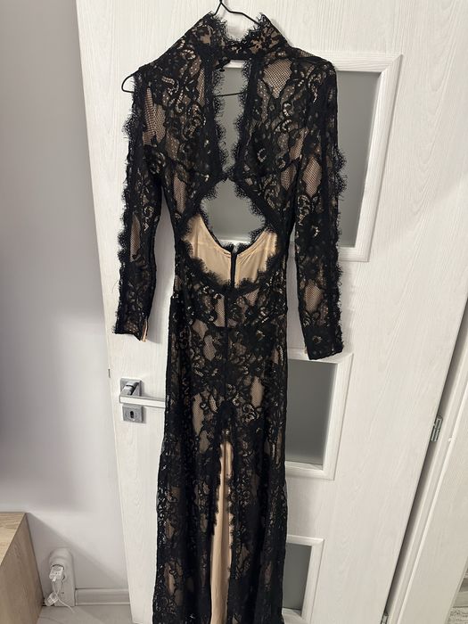 Официална рокля