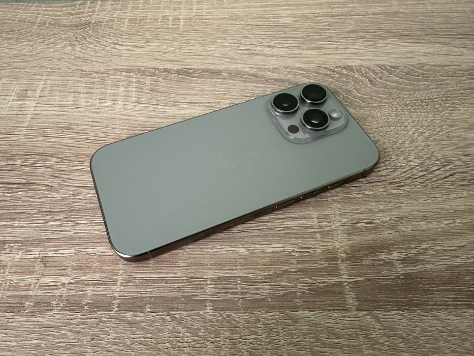  iPhone 16 Pro ••128GB•• //iOS 26.0.1// „Natural Titanium“ 