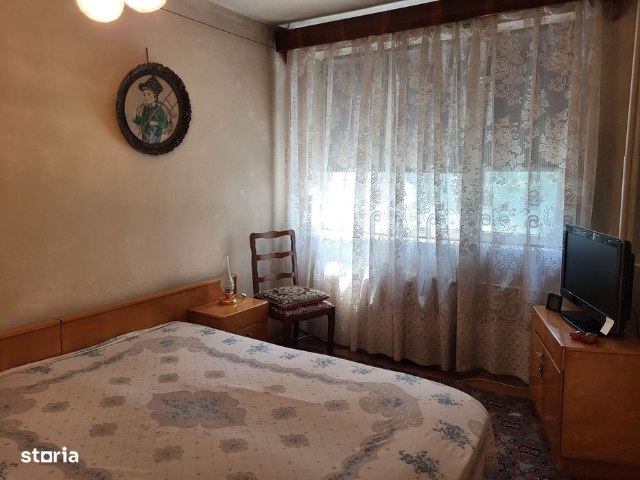 Apartament 2 camere, etaj 1, zonă gara Focsani.