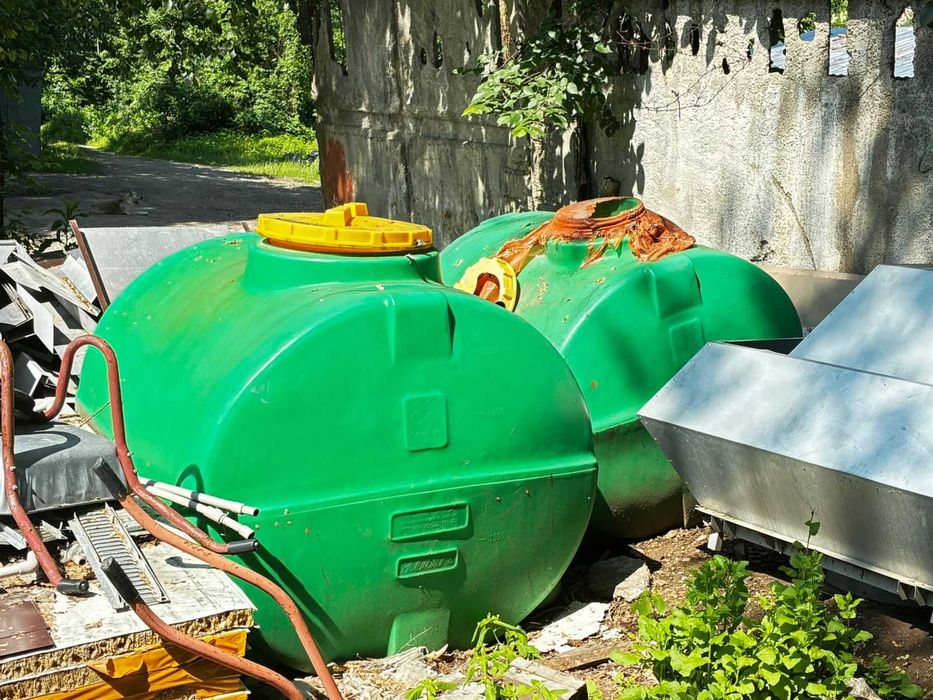 Продам емкость для воды.