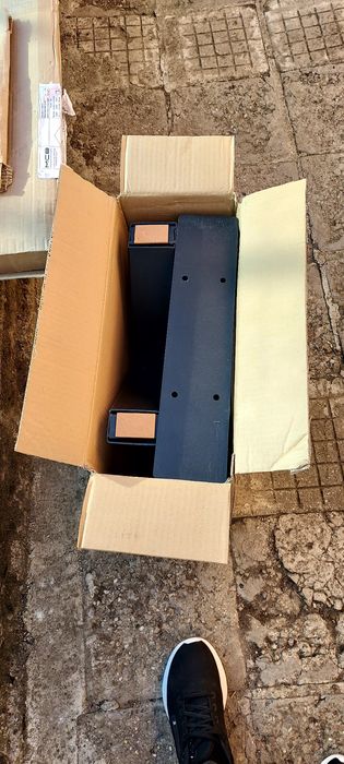 Продавам чисто нова холна маса!!!