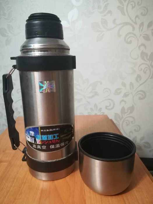 Термос 1,0 литр.