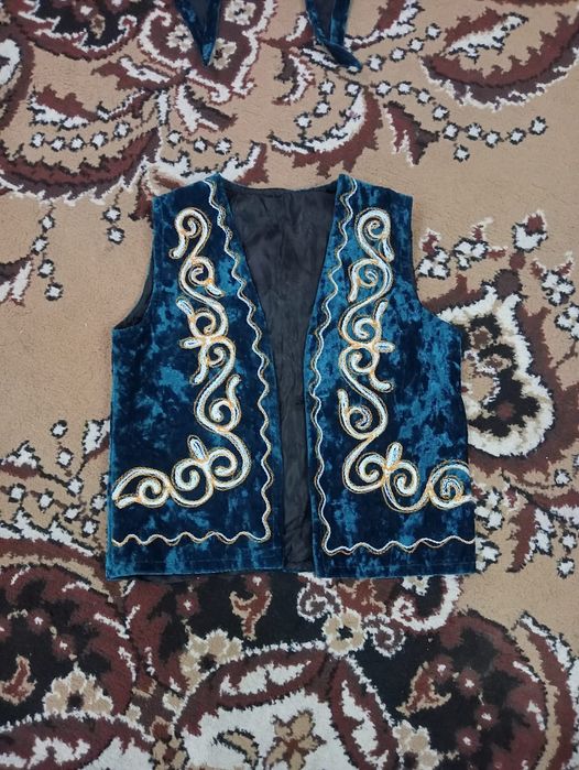 Продам жилетку и бандану