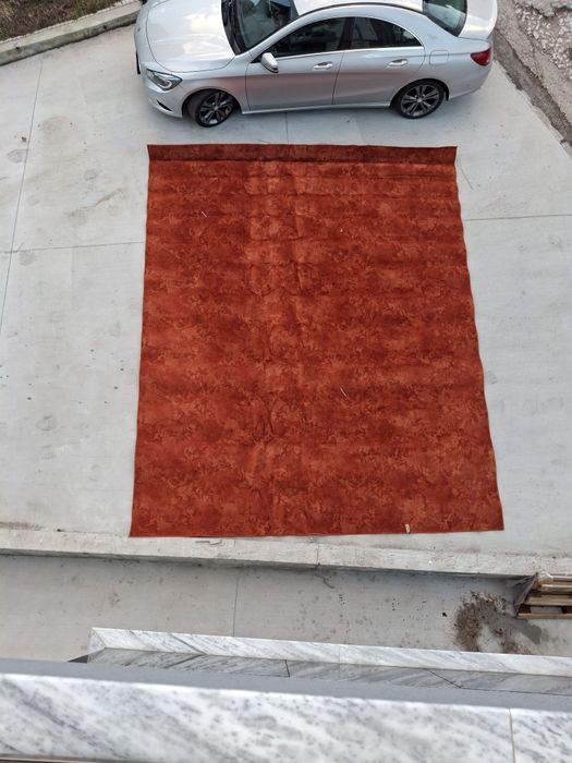 Килим 4м х 5м идеално състояние