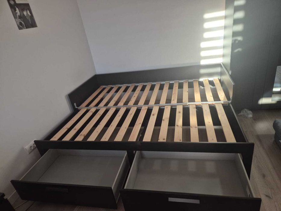 Mobilă IKEA puțin folosită de vânzare