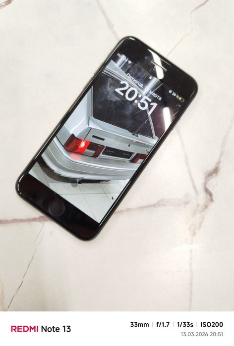 Продам обменяю Iphone 8