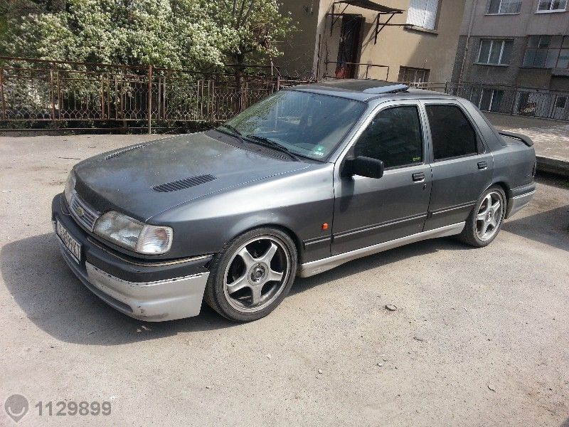 Продавам Форд Сиера 91 година седан на части 3 броя