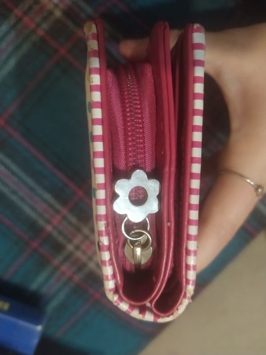 Кошелек широкий красивый