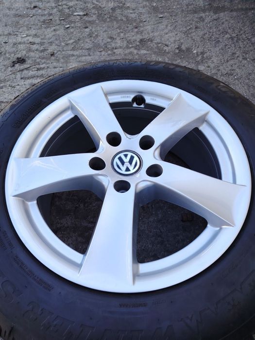 Топ състояние 16-5х112 7j ET40 Volkswagen Passat B8