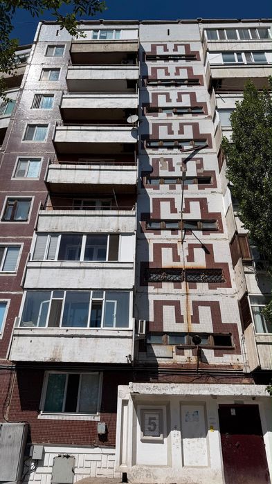 Продам 5 ком.квартиру