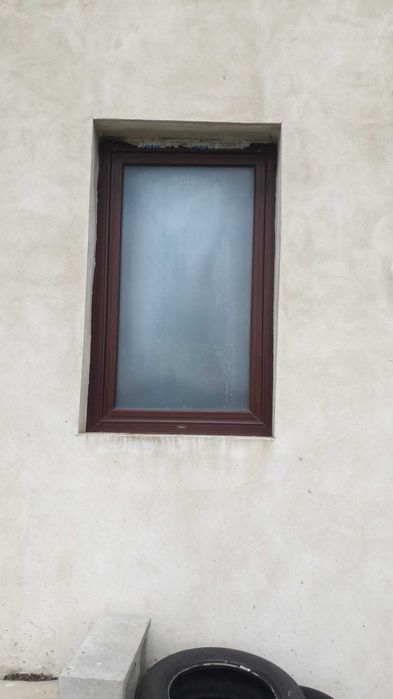 Vand ferestre PVC cu 1 canat, culoare Mahon + alte geamuri tip usa