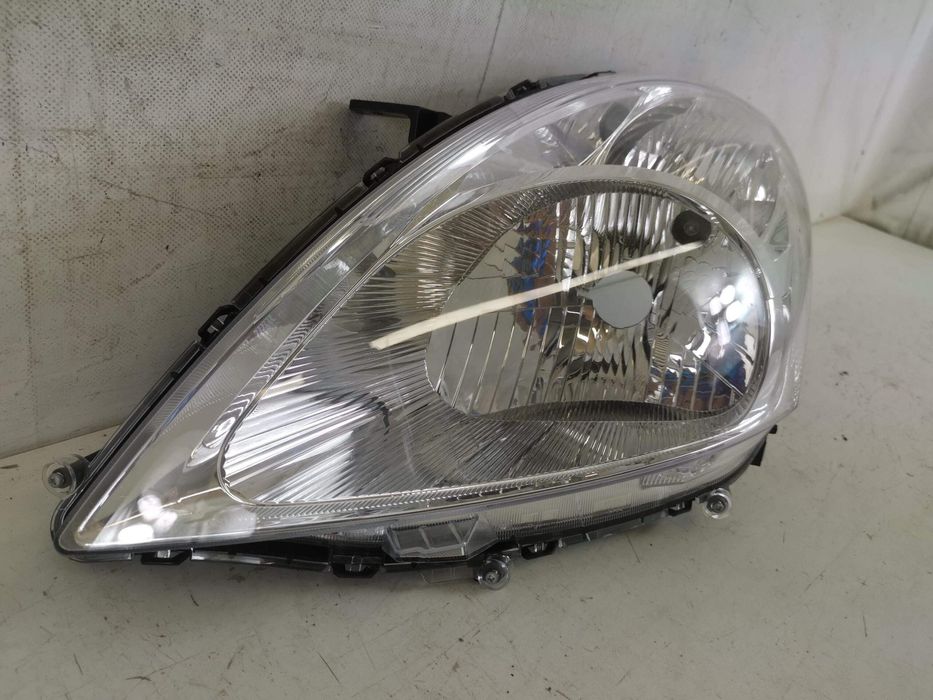 Ляв фар Сузуки Суифт / Suzuki Swift 3 Оригинален, в добро състояние