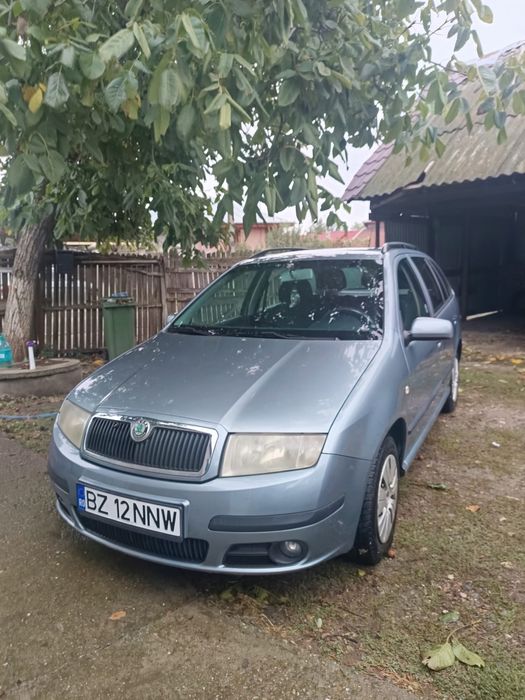 Skoda Fabia Break Gri