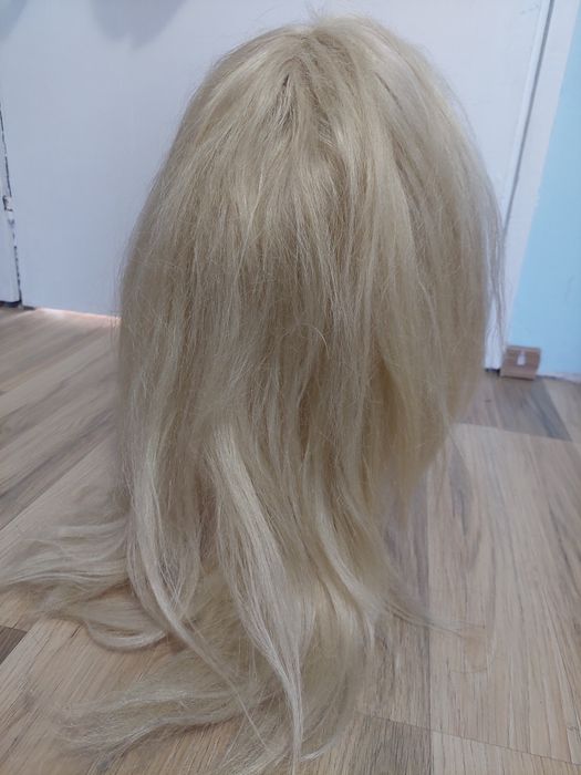 продавам руса перука