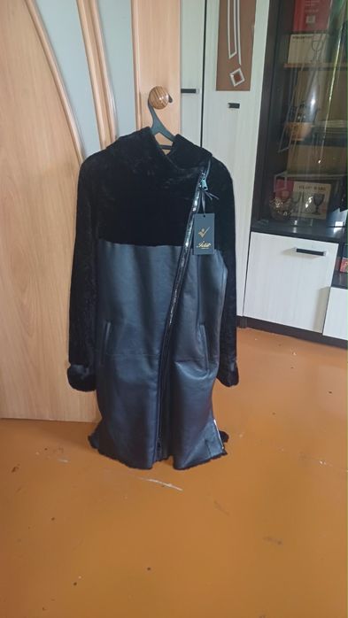 Продам шубу в отличном состояние