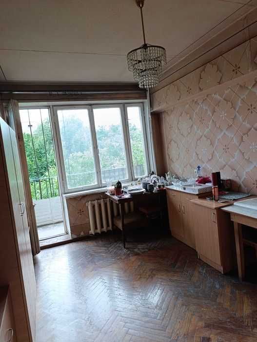 Собственник: Продается 4-комнатная квартира на Ц6,  метро Минор, центр