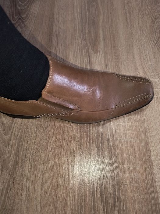 Pantofi din piele naturala