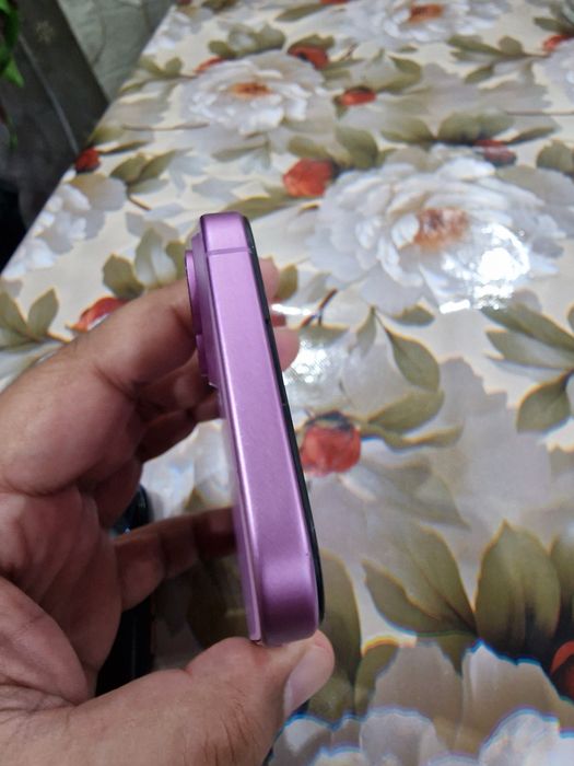 Vand sau schimb iphone 16 fullbox ca nou liber de retea  sanatatea baterie e  100 la % Preț fix fix