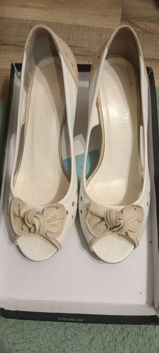 Отдам туфли за килограмм бананов